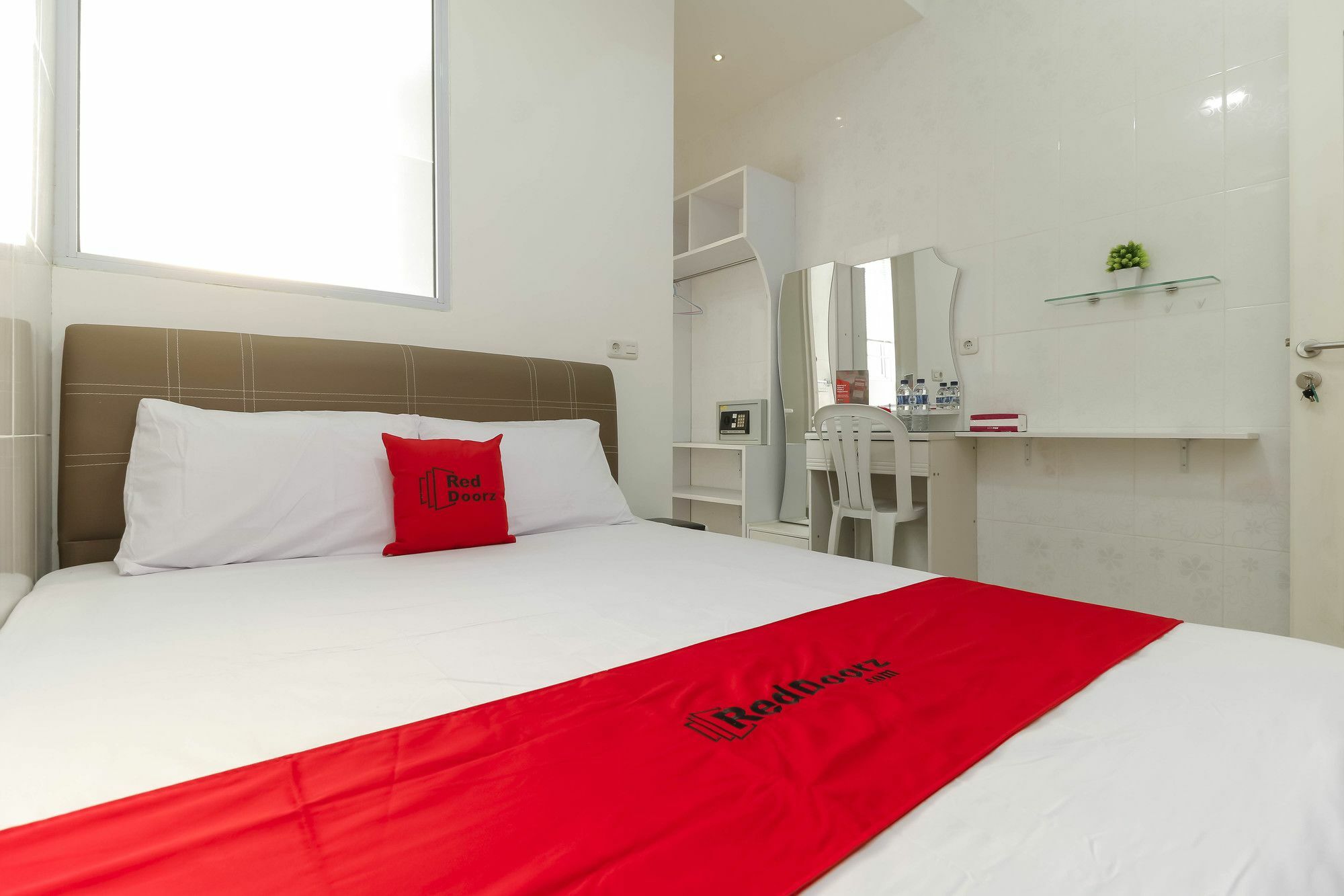 Reddoorz Near Nagoya Hill Batam